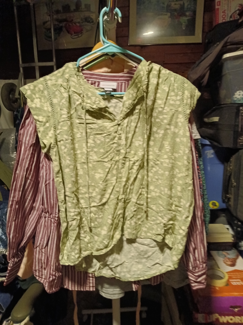 i jeans by Buffalo Light Green Floral Tie-Front Tank Top